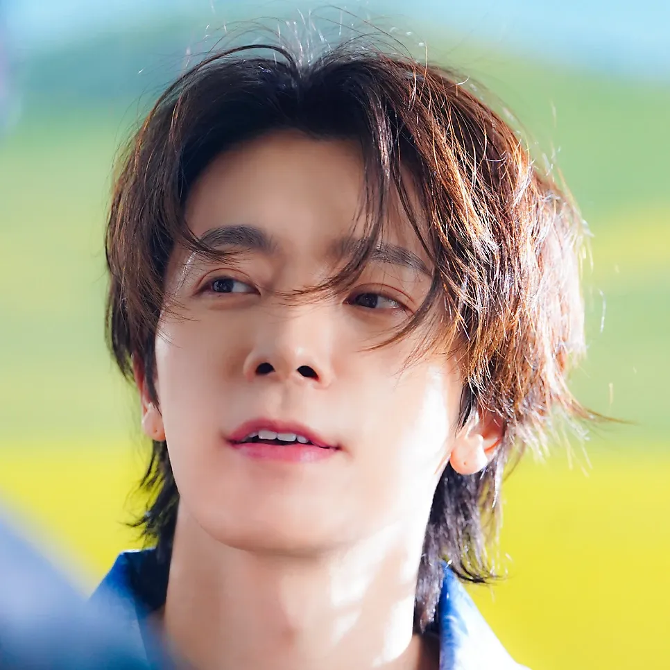 Recent activity shot of Donghae (Super Junior)