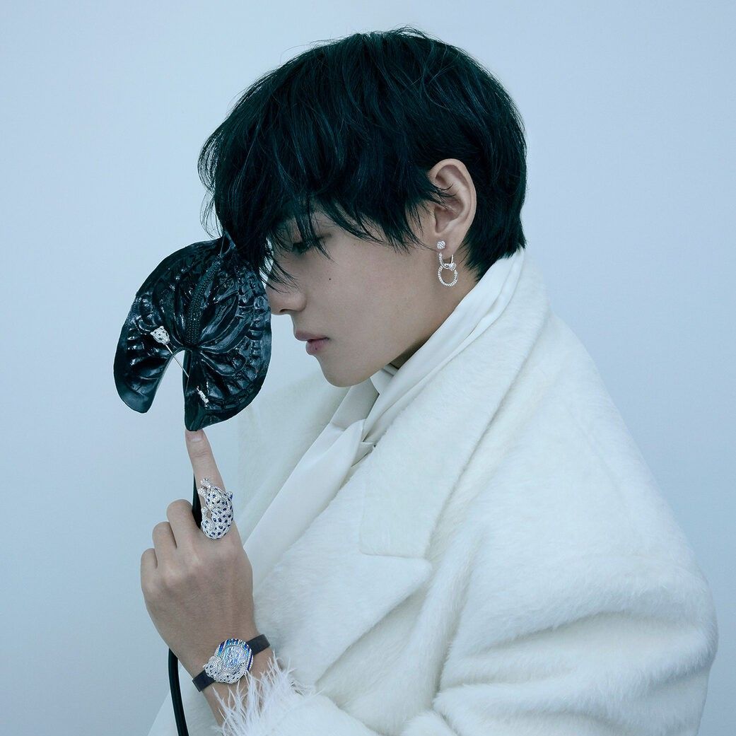 Foto aktivitas terbaru V (BTS)