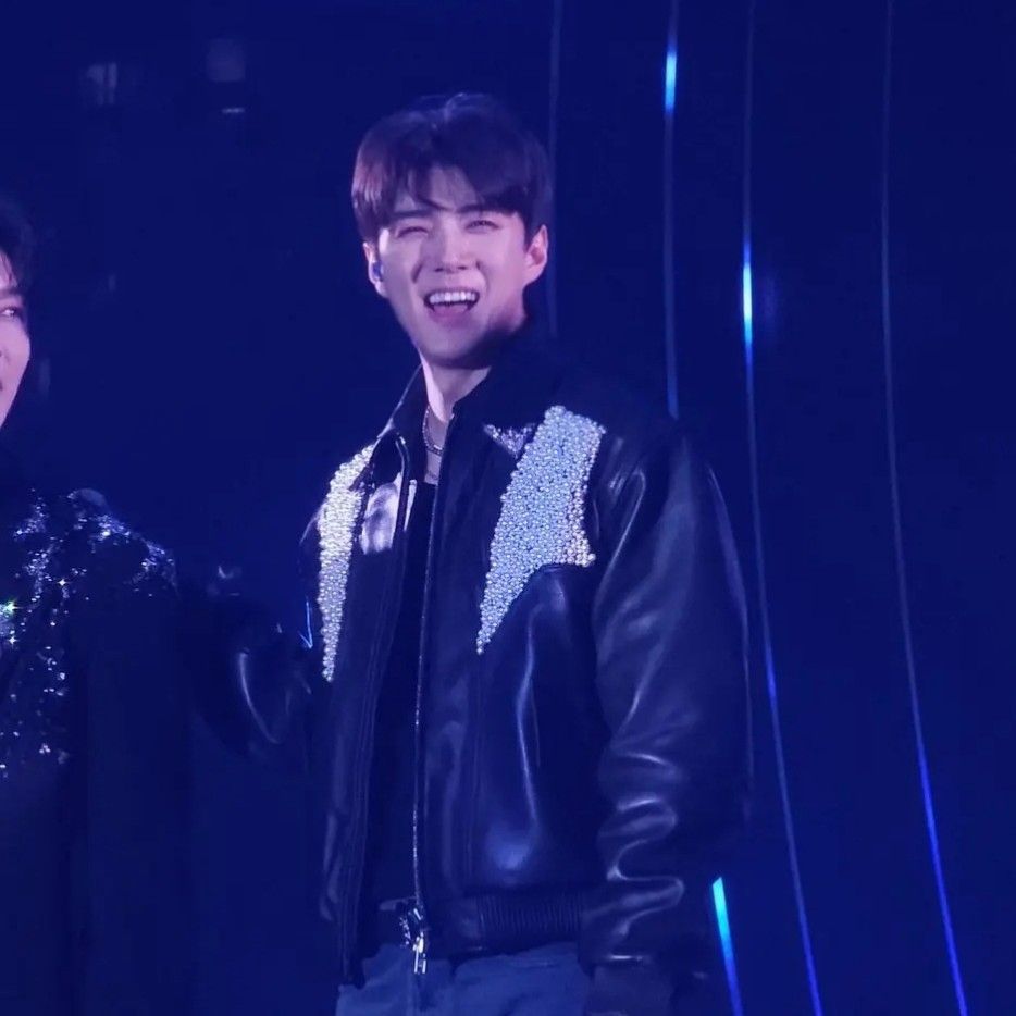 세훈 (EXO)의 비하인드 컷