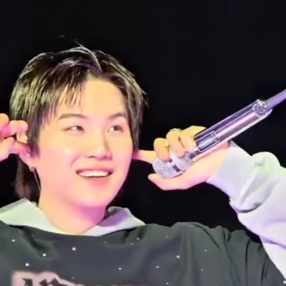 슈가 (방탄소년단) 최근 활동샷