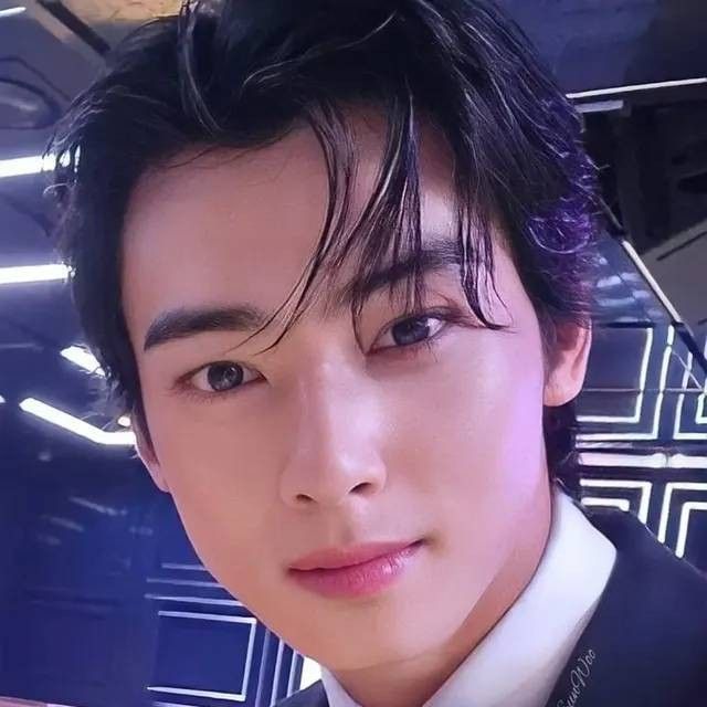 Recent activity shot of Eunwoo (ASTRO)