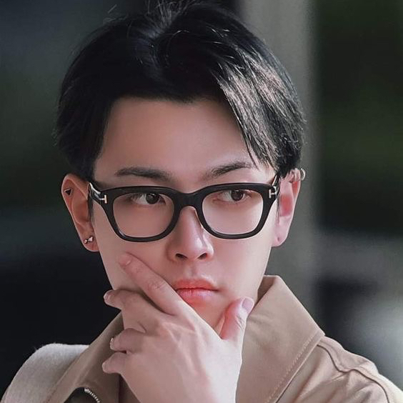 弘中 (ATEEZ)的幕后花絮