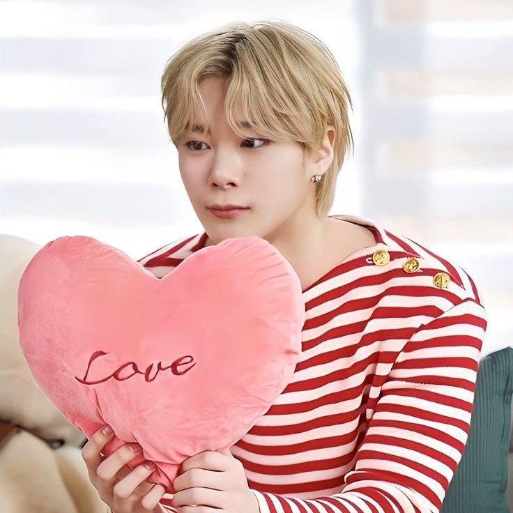 A moment captured by Moonbin (ASTRO)'s fan