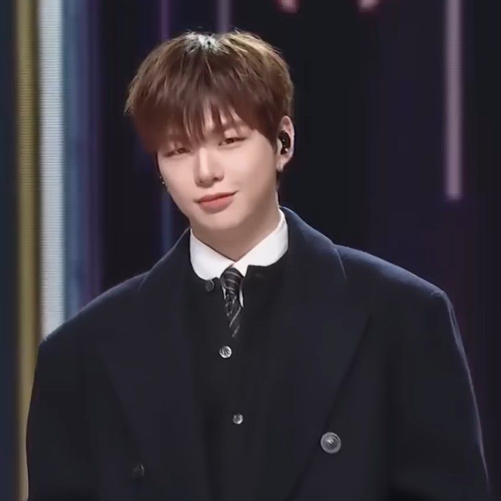 강다니엘 최근 활동샷