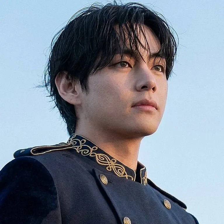 V (BTS)の最新写真