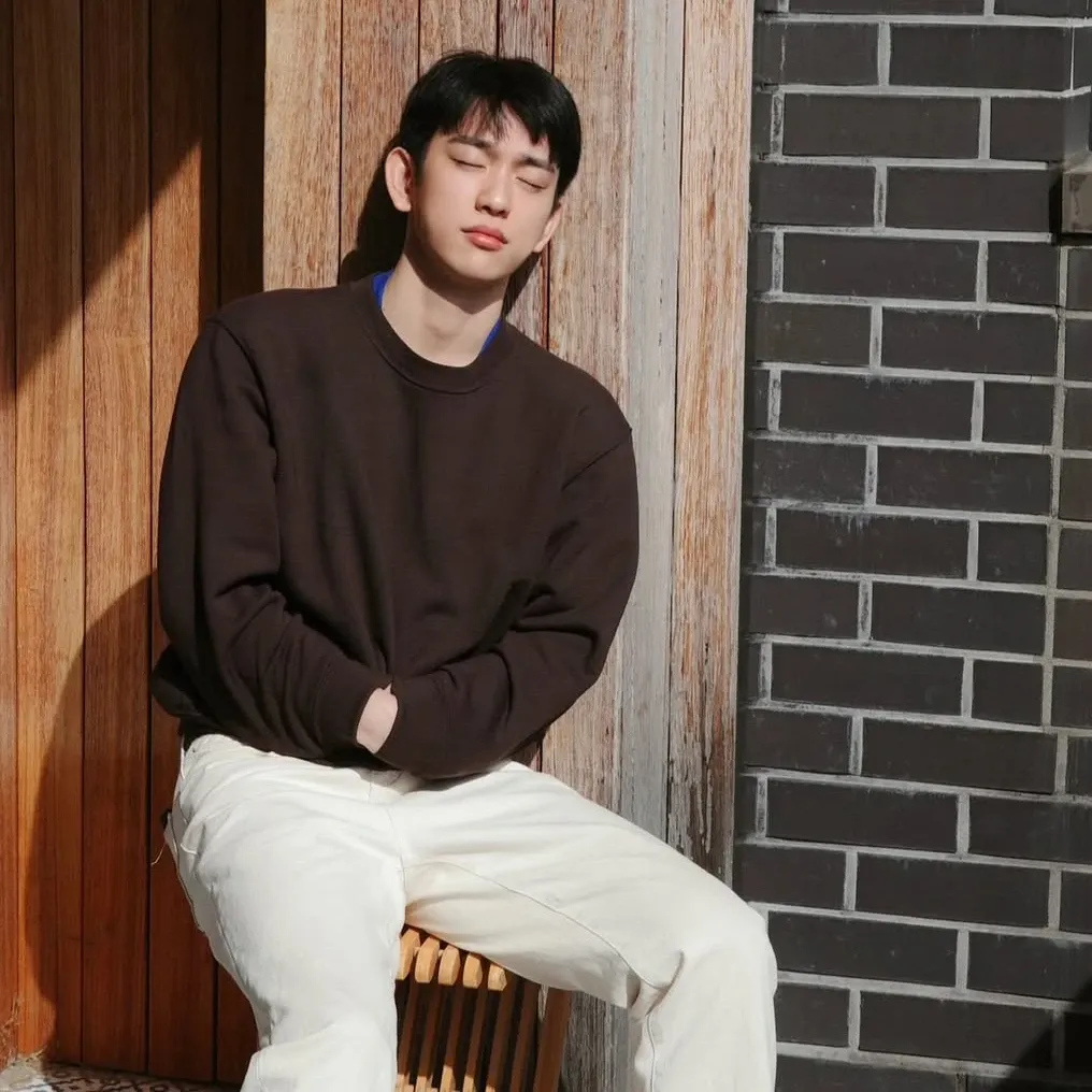 Momen yang diabadikan oleh penggemar Jinyoung (GOT7)