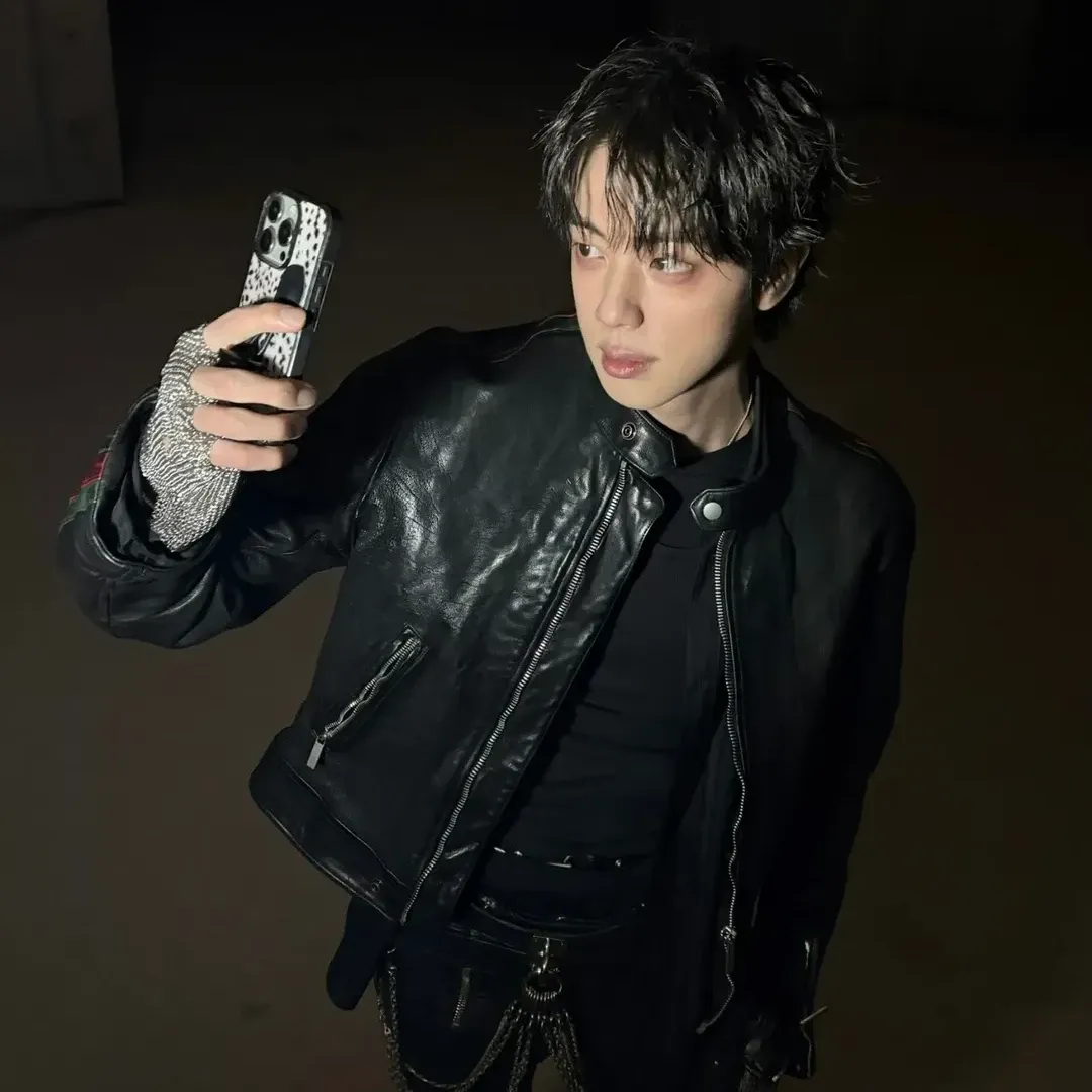 진 (방탄소년단)의 최신 사진