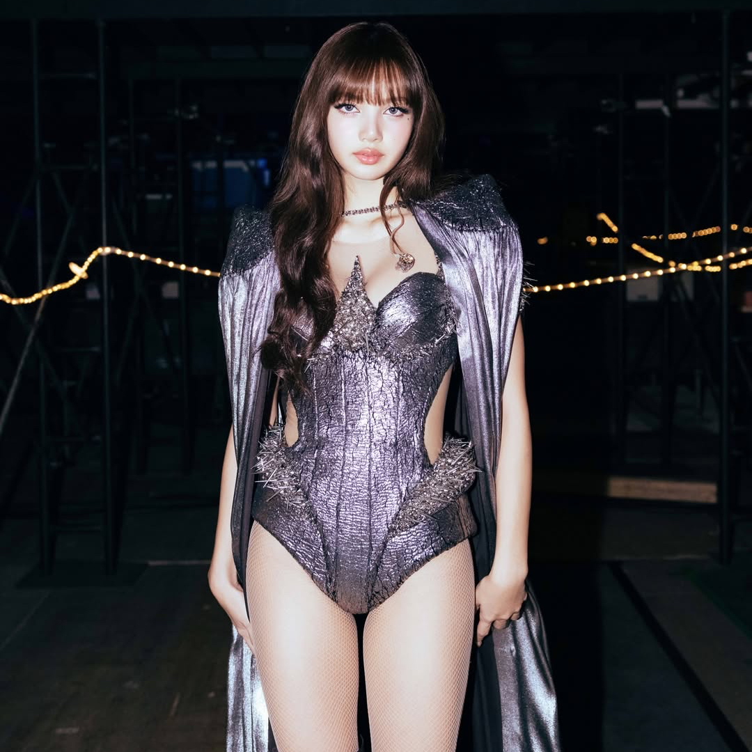 Lisa (BLACKPINK)的最新照片