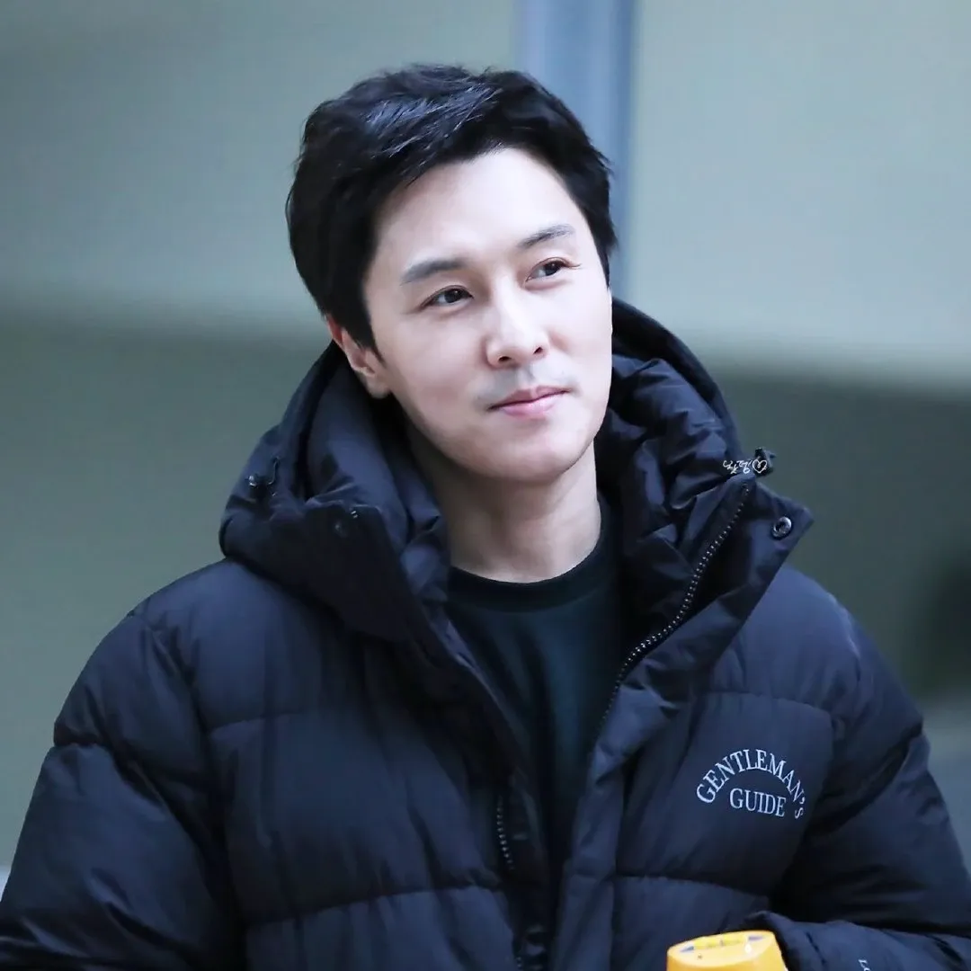 Behind-the-scenes cut of Kim Dongwan (SHINHWA)