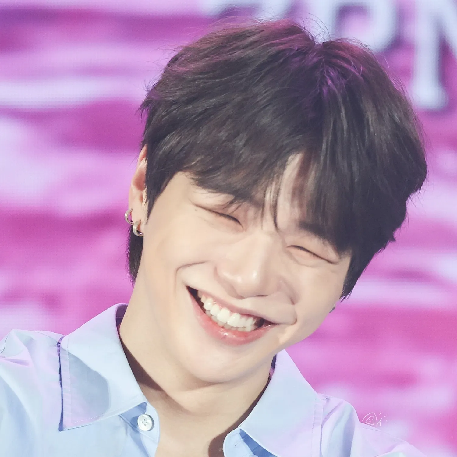 강다니엘 최근 활동샷