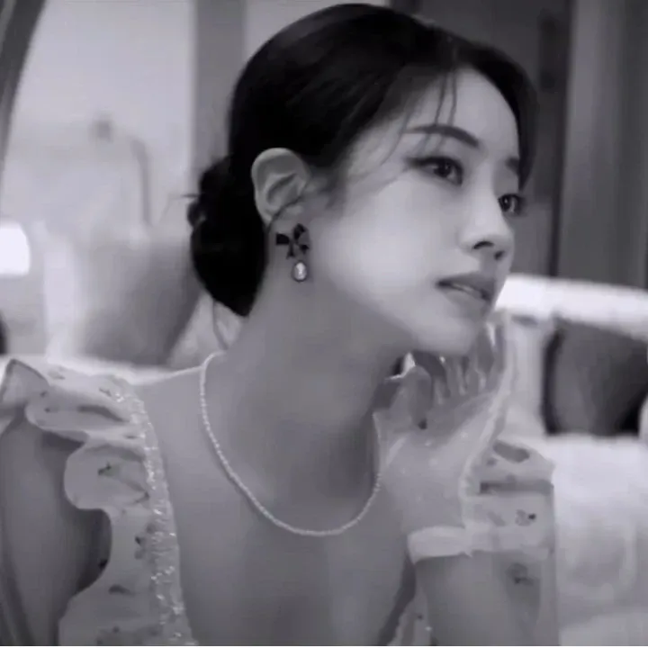 Foto terbaru Dahyun (TWICE)