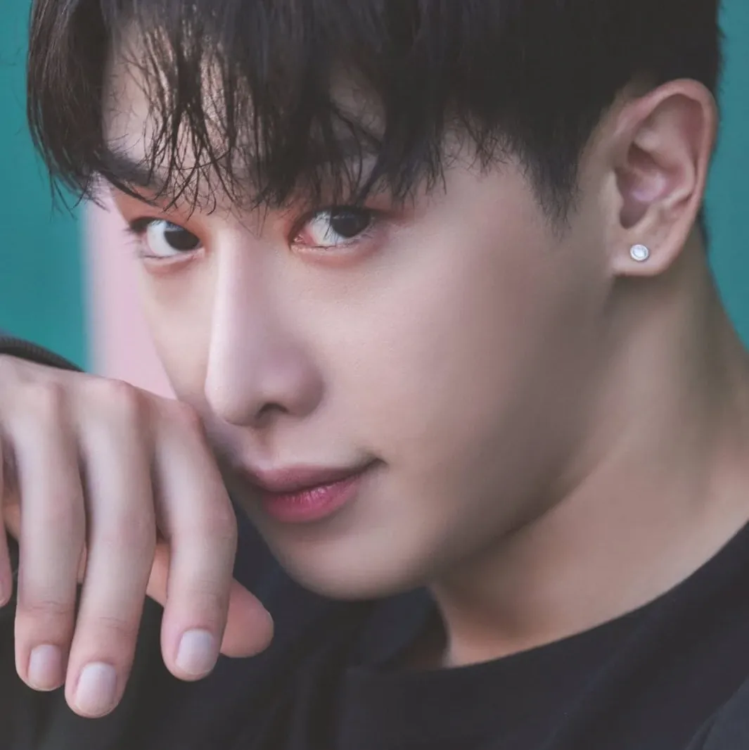Recent activity shot of Wonho