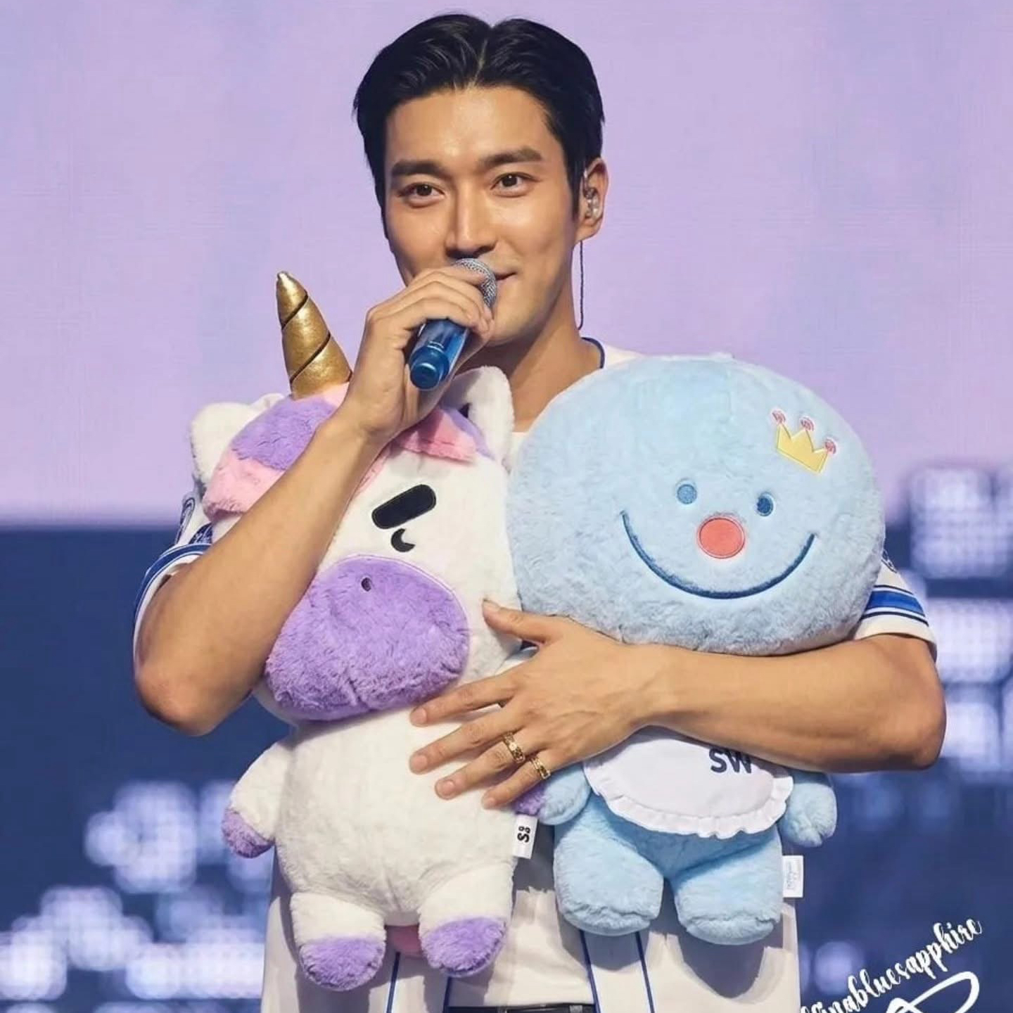 Latest photo of Siwon (Super Junior)