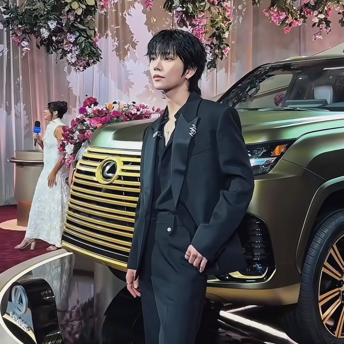 A moment captured by Joshua (SEVENTEEN)'s fan