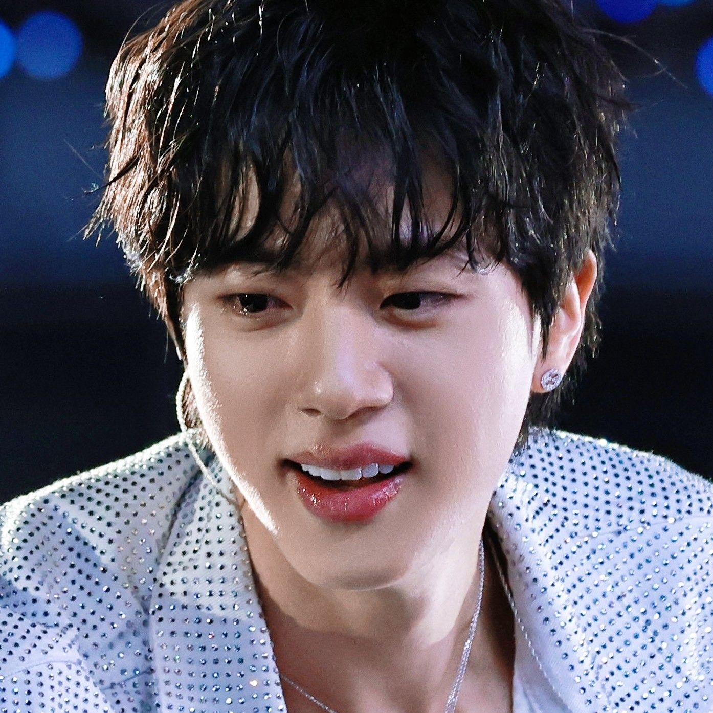 Foto aktivitas terbaru Jin (BTS)