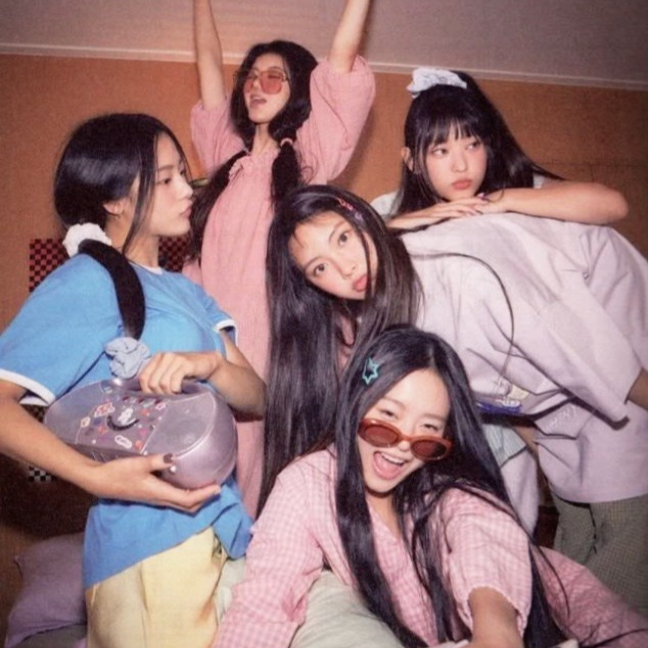 NewJeansの最近の活動写真