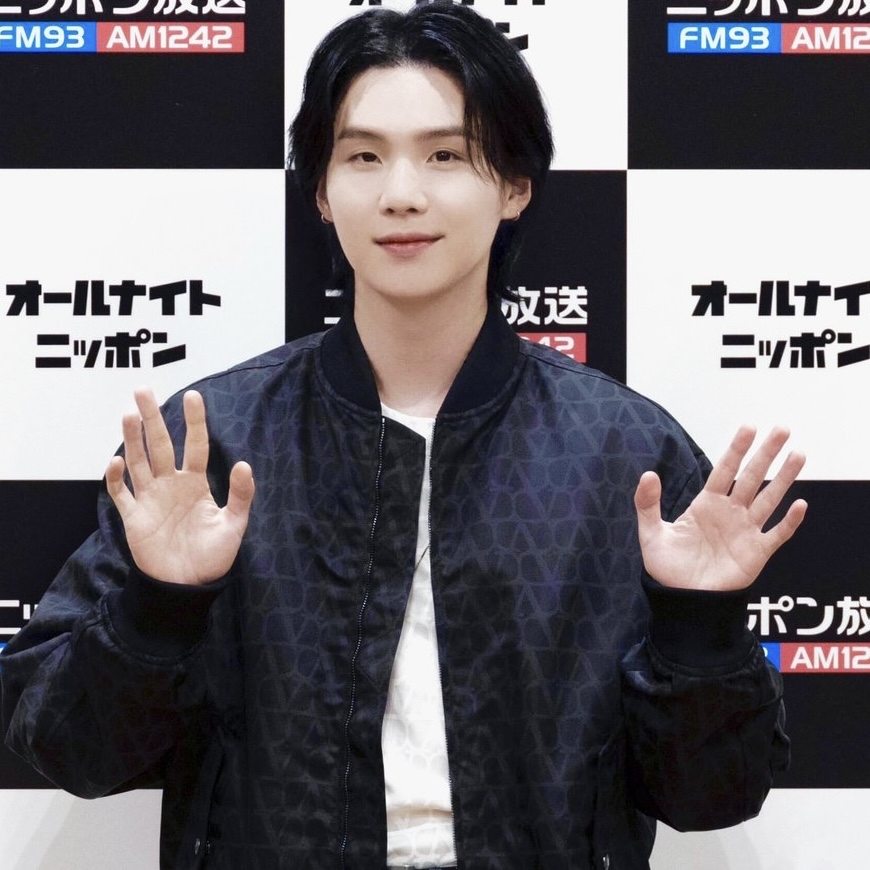 Foto terbaru SUGA (BTS)