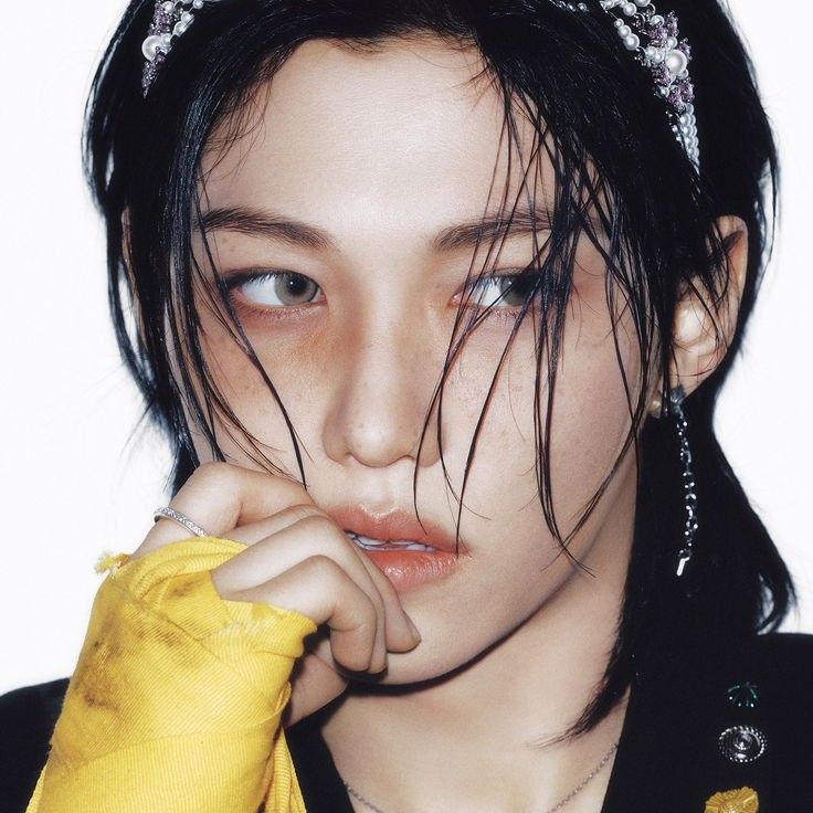 Latest photo of Felix (Stray Kids)