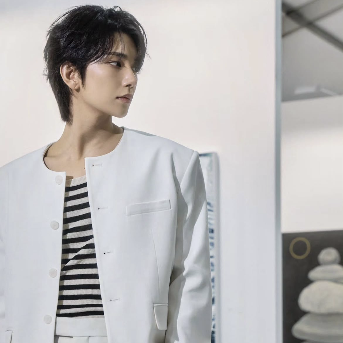 Behind-the-scenes cut of Joshua (SEVENTEEN)