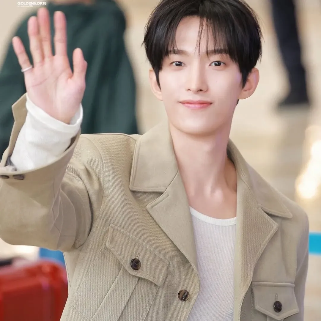 Latest photo of DK (SEVENTEEN)