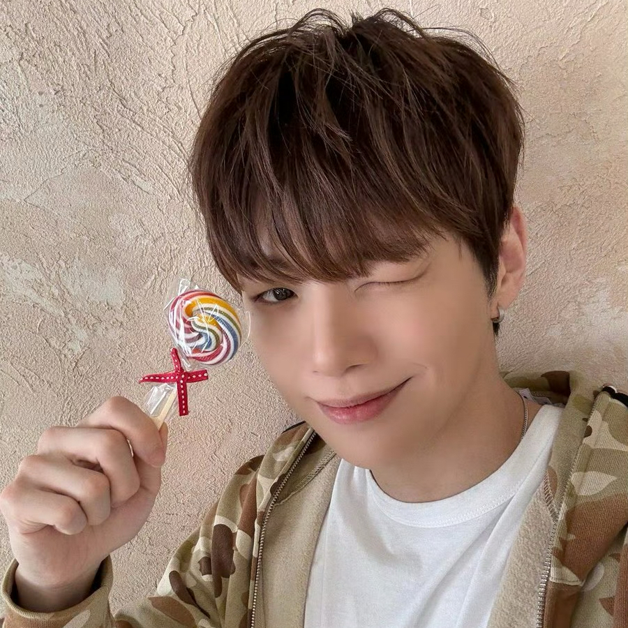 Foto aktivitas terbaru Kang Daniel