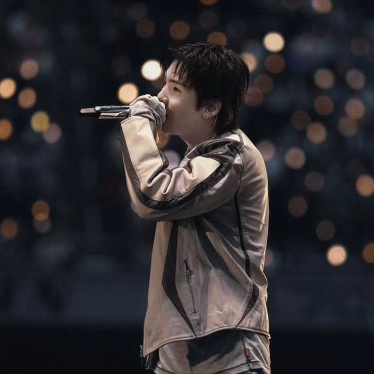 Potret di balik layar SUGA (BTS)