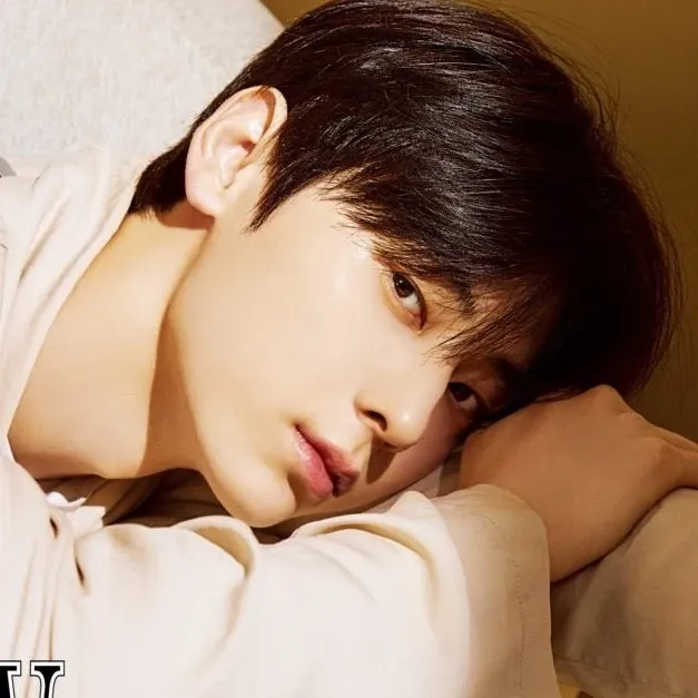 황민현의 비하인드 컷