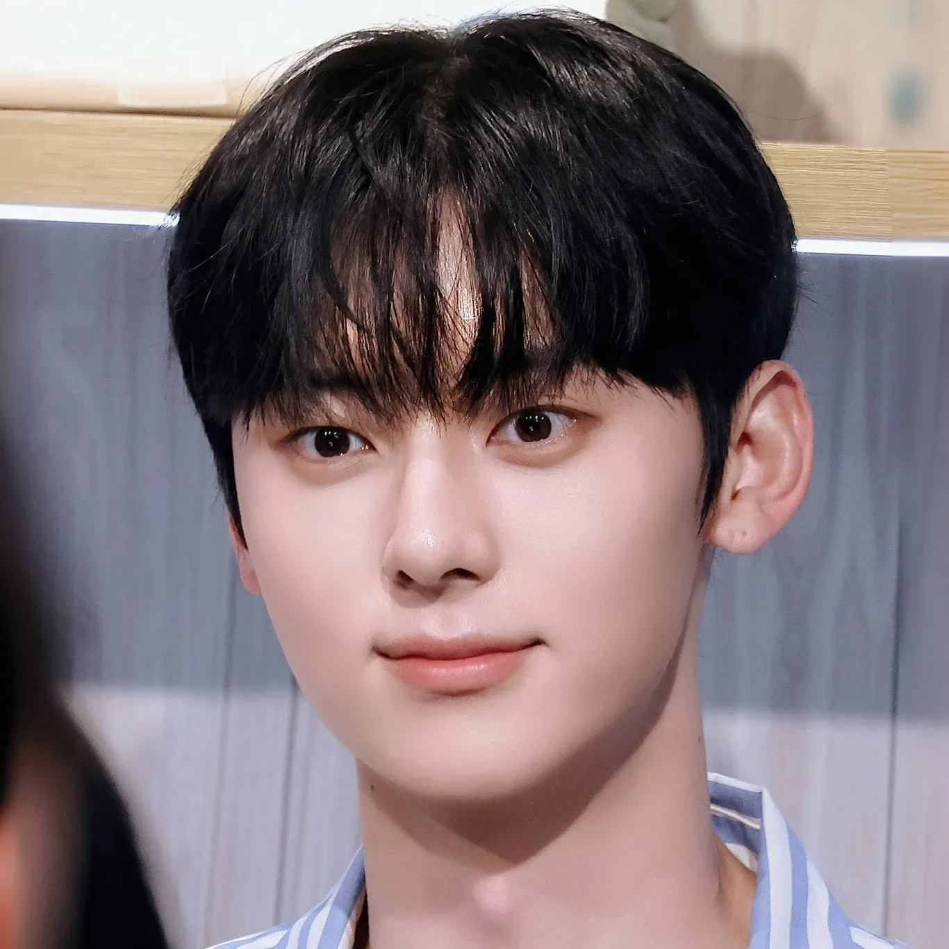 Behind-the-scenes cut of Hwang Minhyun