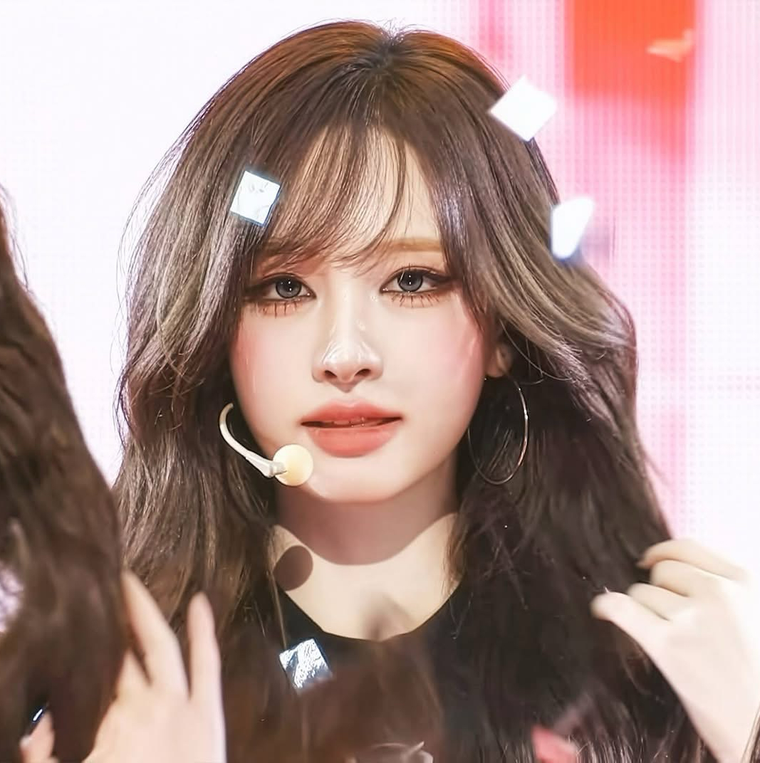 LIZ (IVE)粉絲拍下的瞬間