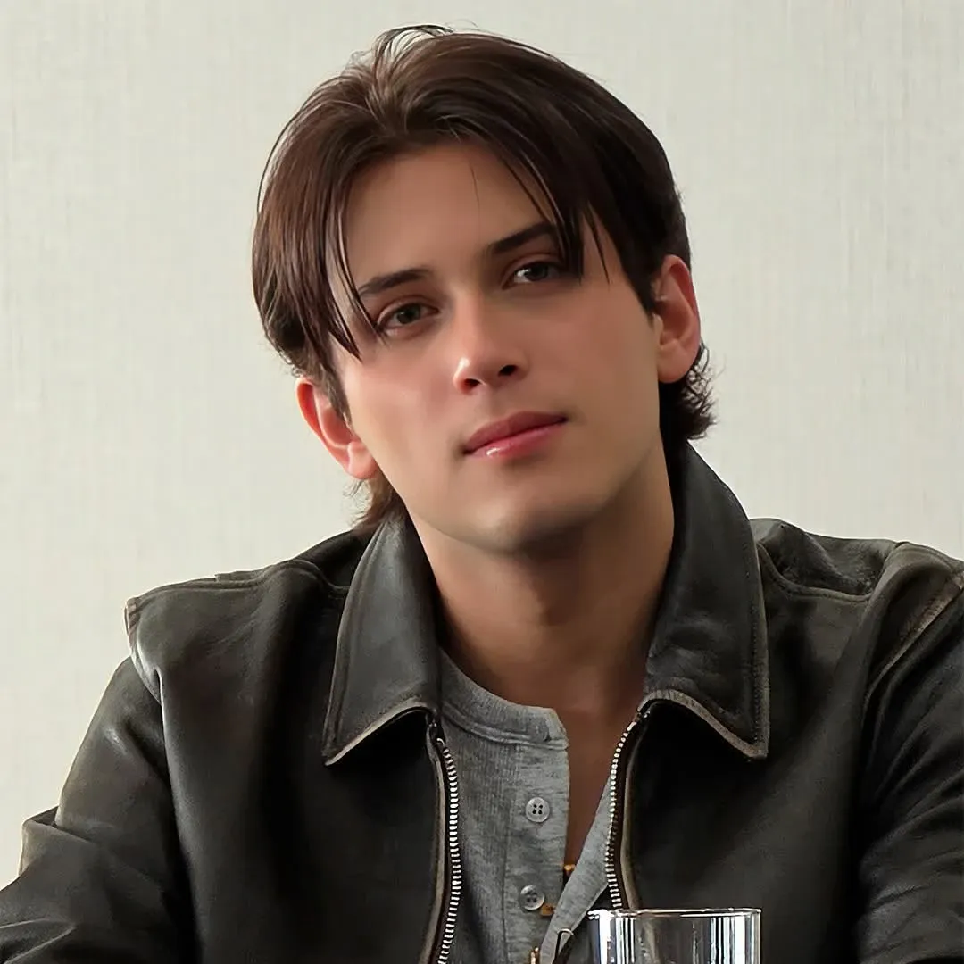 Recent activity shot of Alejandro (SANTOS BRAVOS)