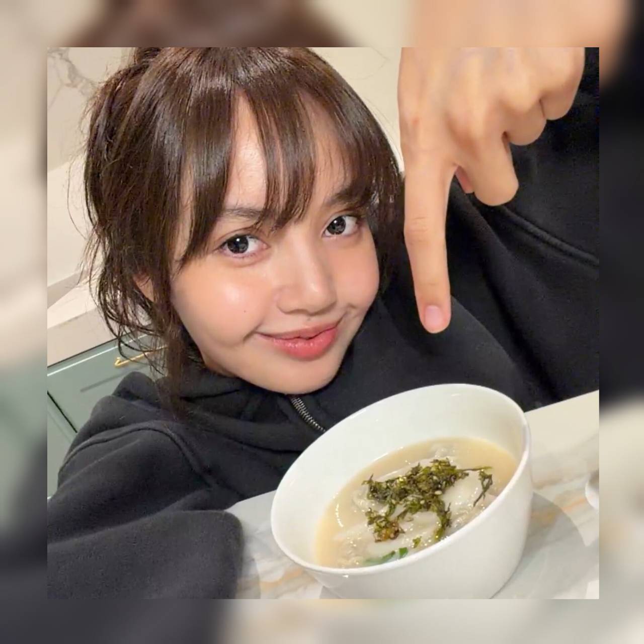 Recent activity shot of Lisa (BLACKPINK)