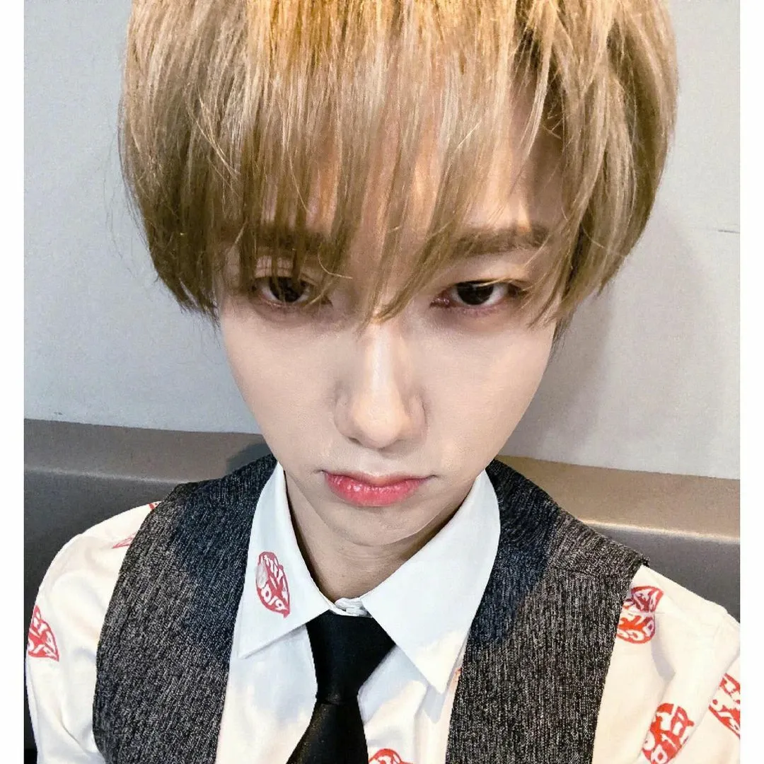 Behind-the-scenes cut of Yesung (Super Junior)