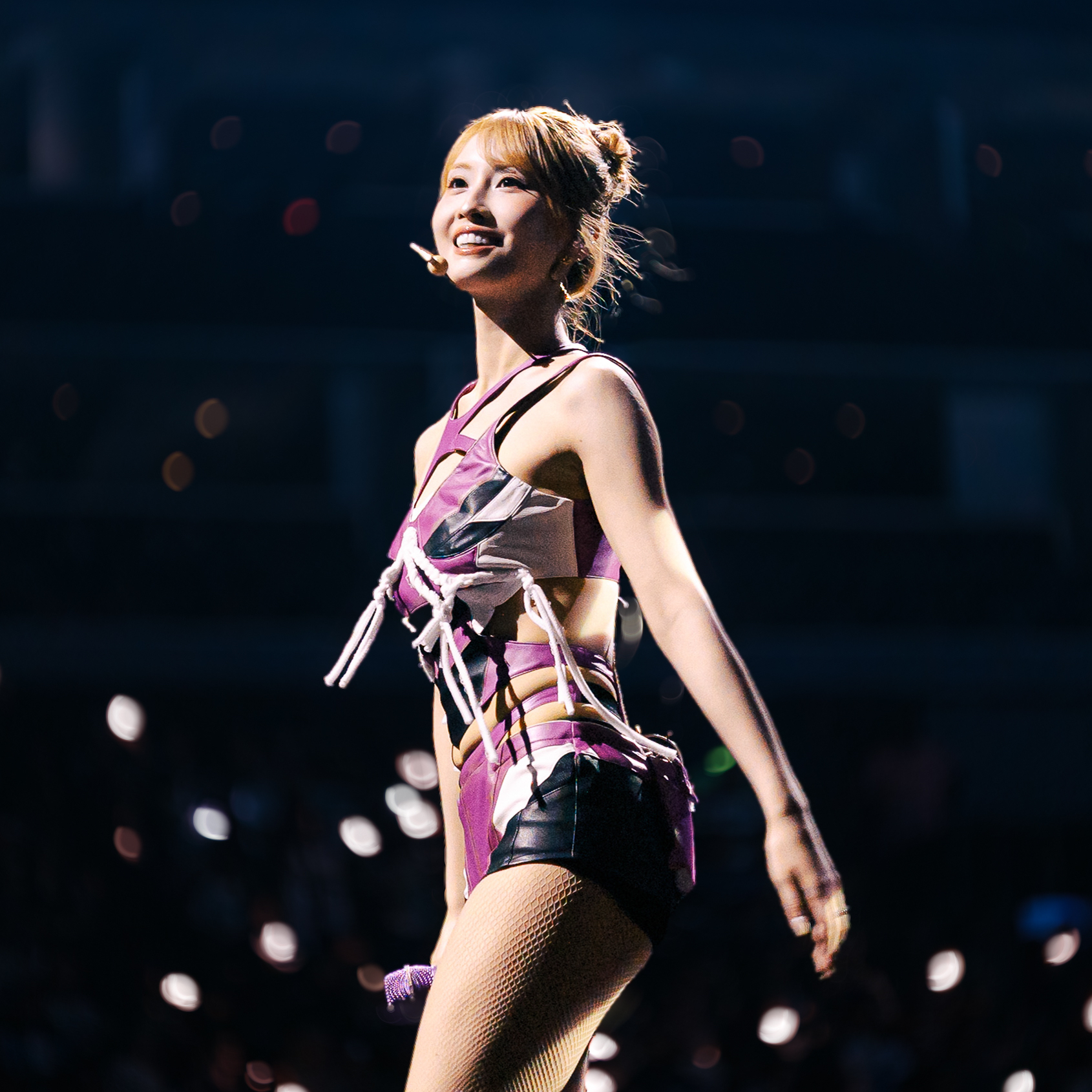 Foto aktivitas terbaru Momo (TWICE)