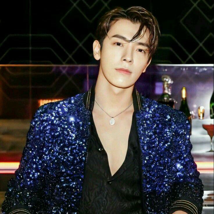 Behind-the-scenes cut of Donghae (Super Junior)