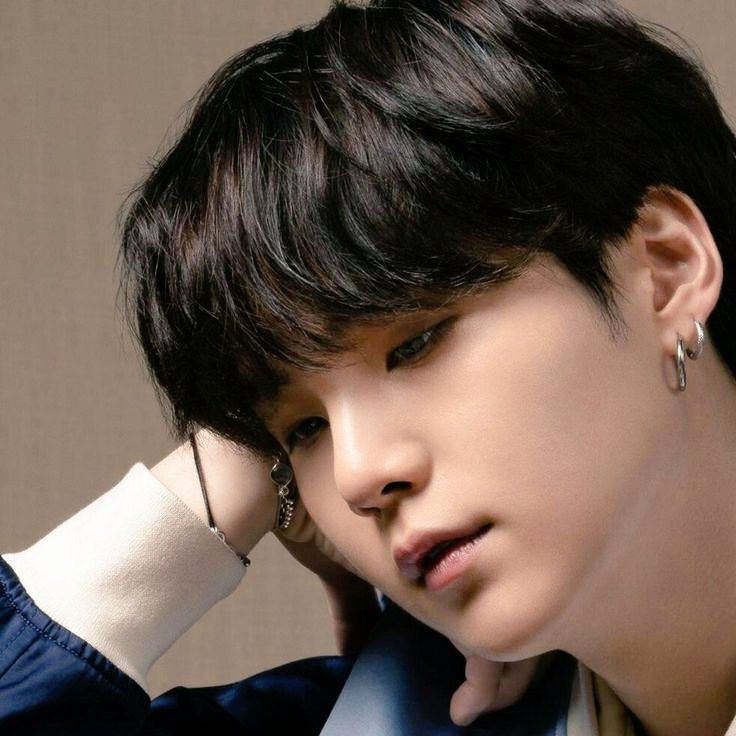 SUGA (BTS)の最新写真