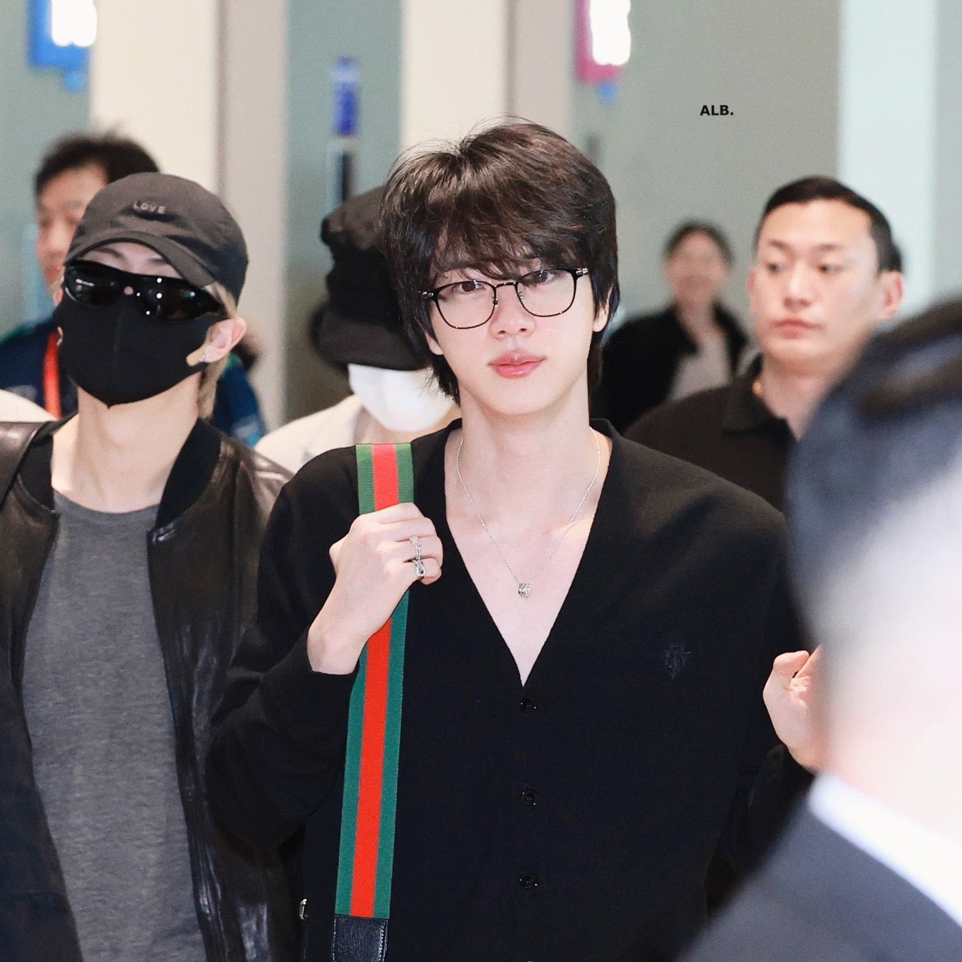 Potret di balik layar Jin (BTS)