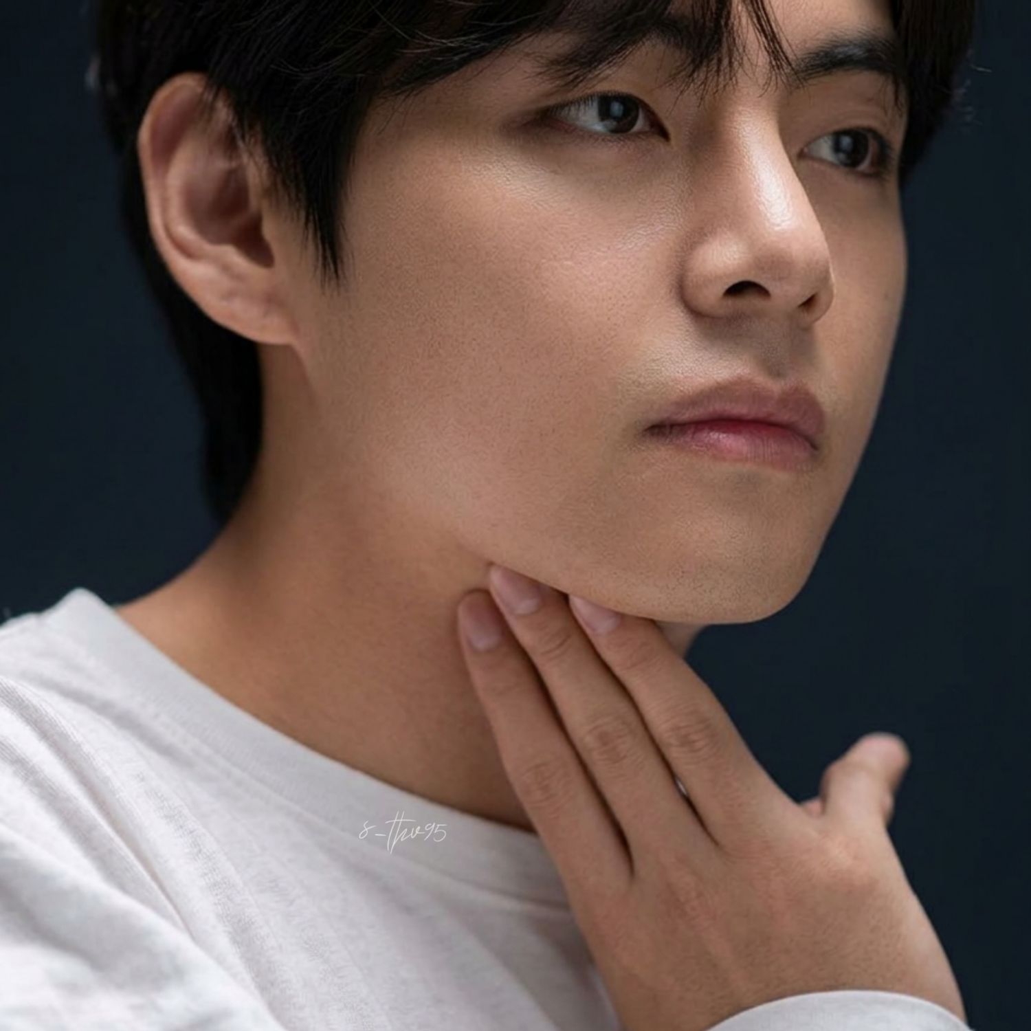 Recent activity shot of V (BTS)