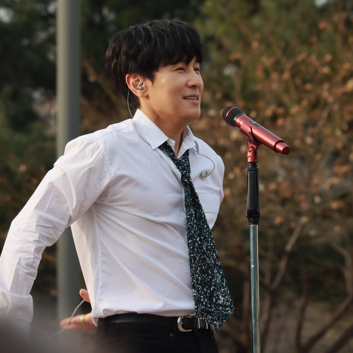 Latest photo of Kim Dongwan (SHINHWA)