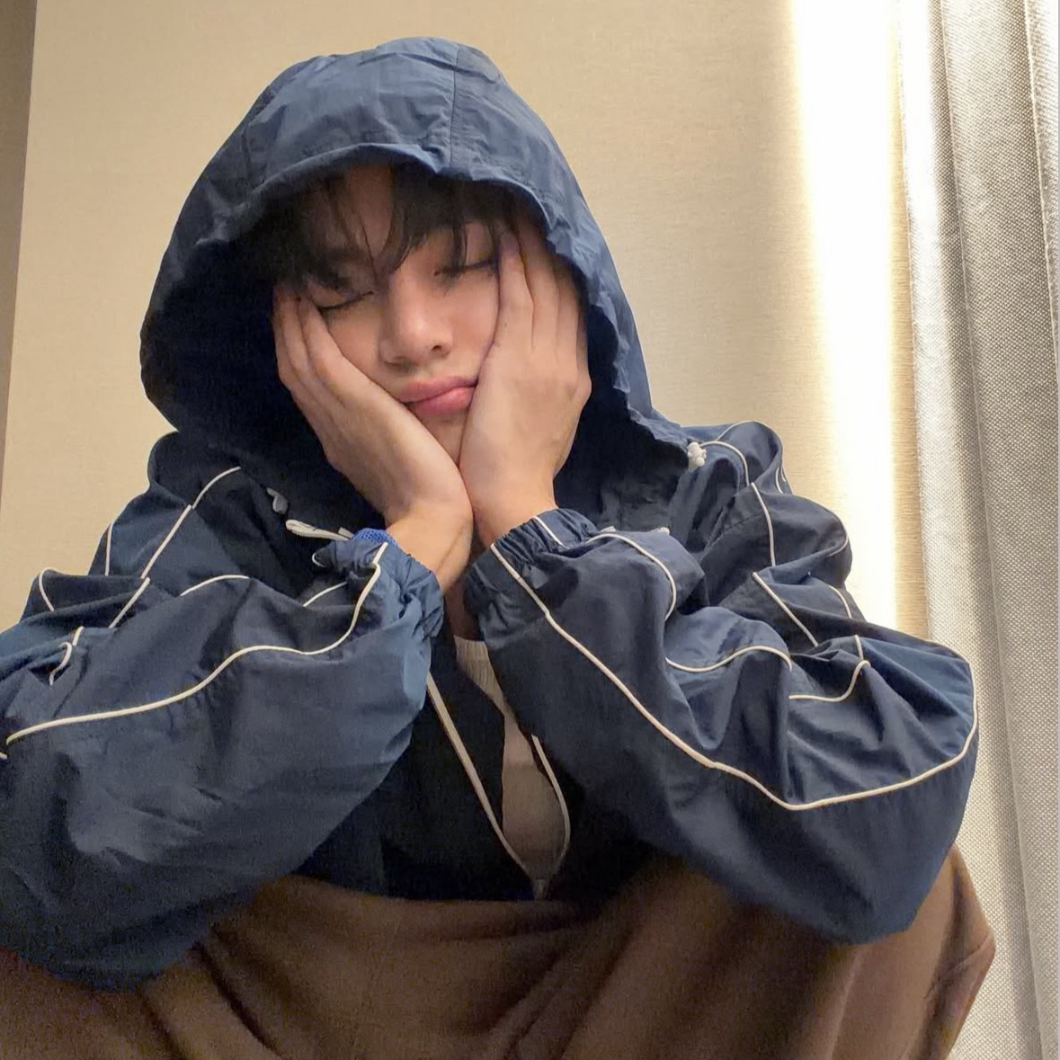 V (BTS)の最近の活動写真