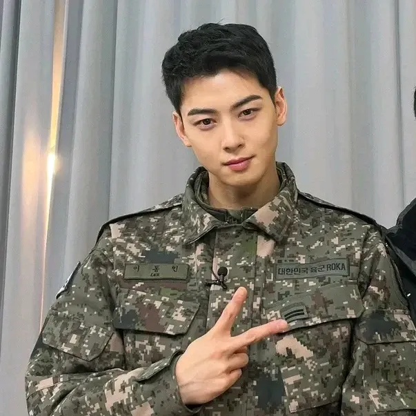 Latest photo of Eunwoo (ASTRO)