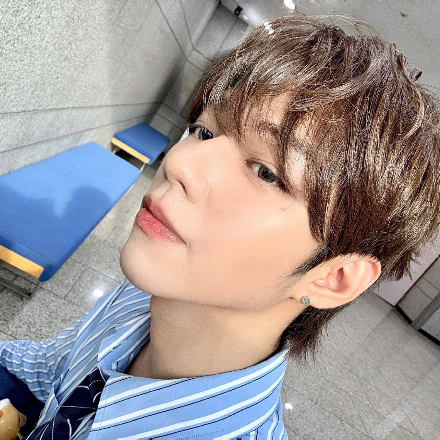 A moment captured by JL (AHOF)'s fan