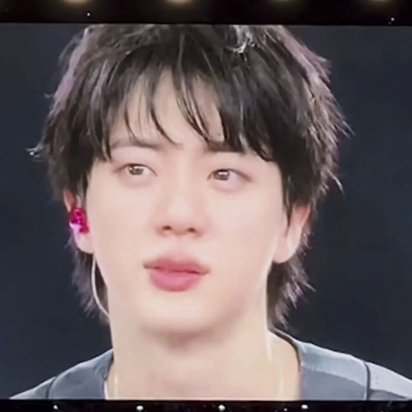 Momen yang diabadikan oleh penggemar Jin (BTS)