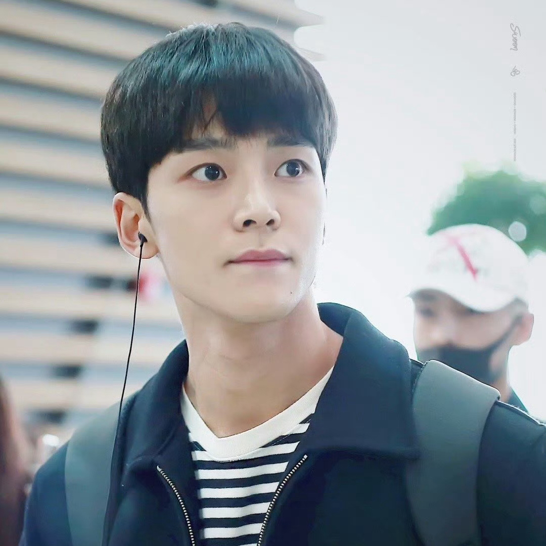 路云的最新照片