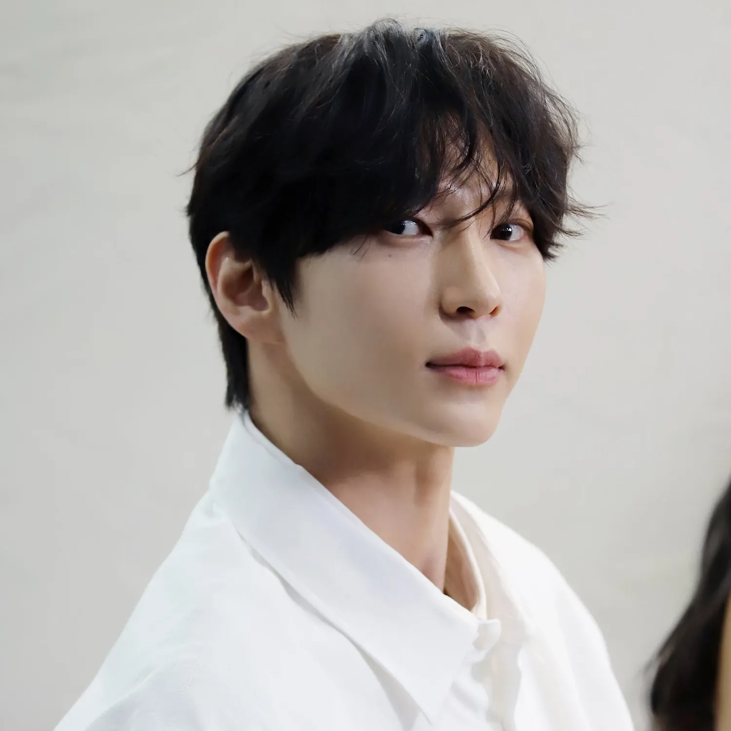 Behind-the-scenes cut of LEO (VIXX)