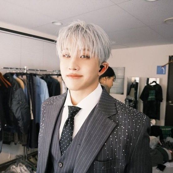 Behind-the-scenes cut of Jinjin (ASTRO)