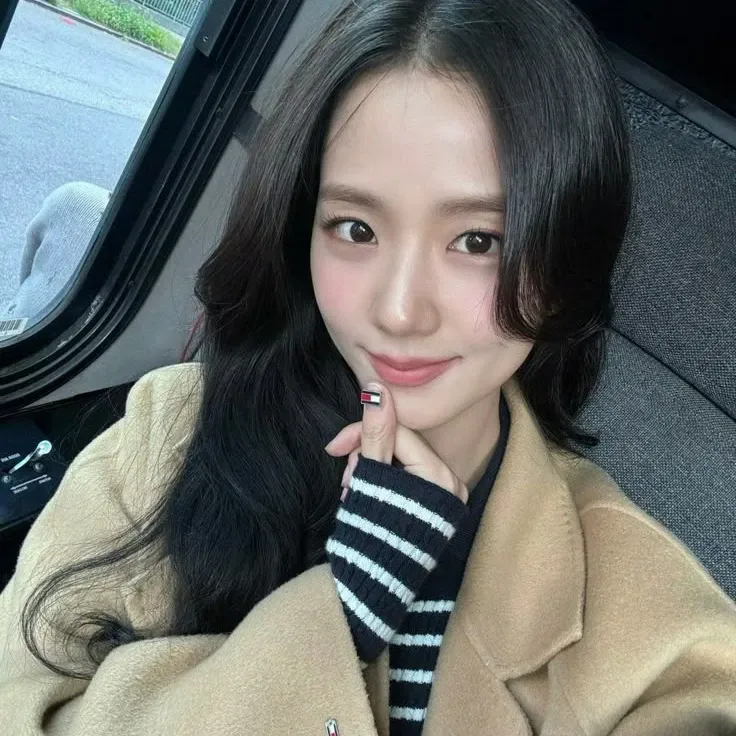 Behind-the-scenes cut of Jisoo (BLACKPINK)