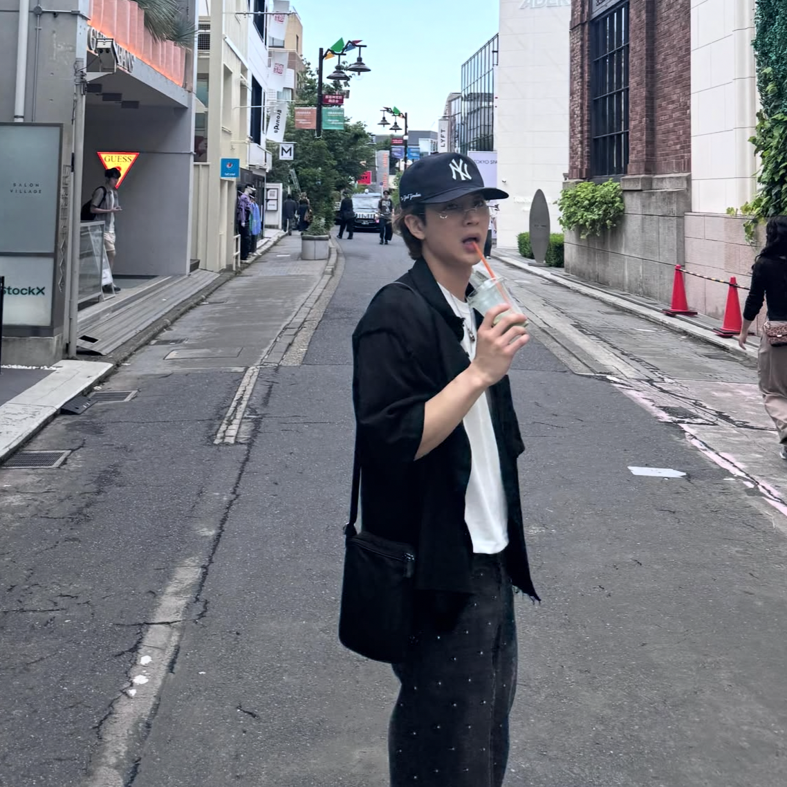 Behind-the-scenes cut of SONG (iKON)