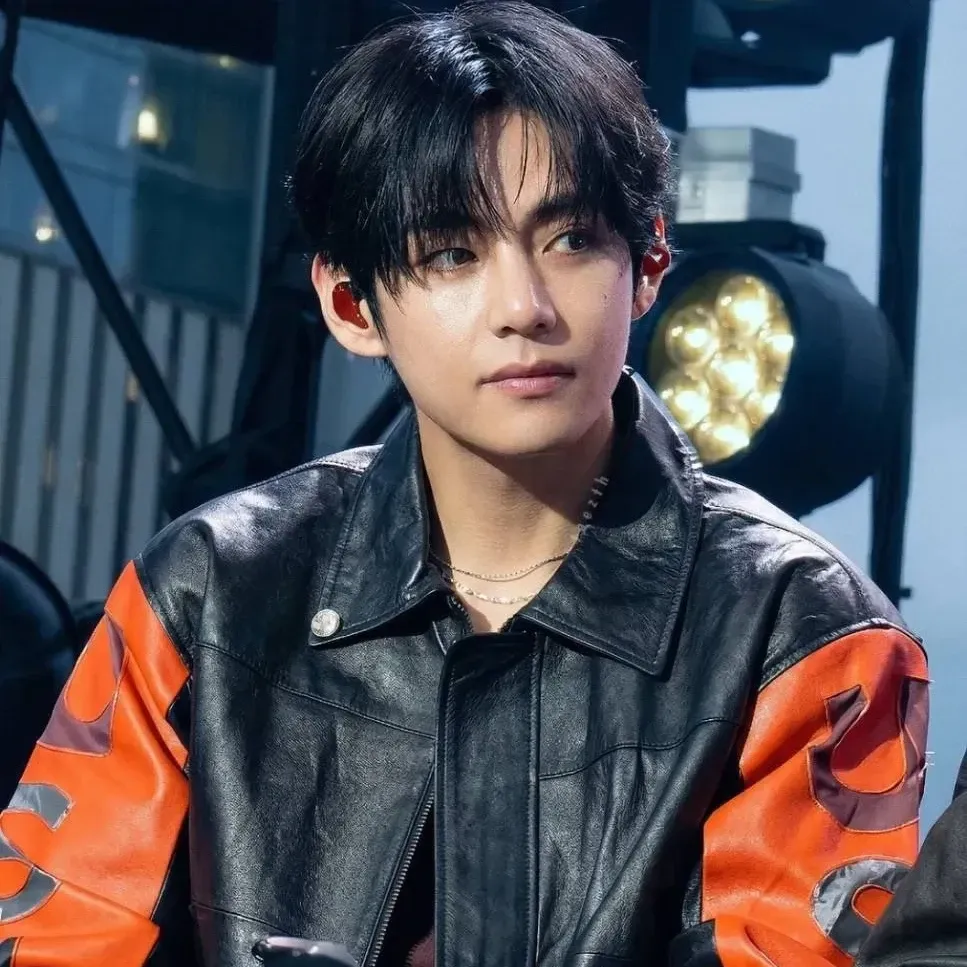 뷔 (방탄소년단)의 비하인드 컷