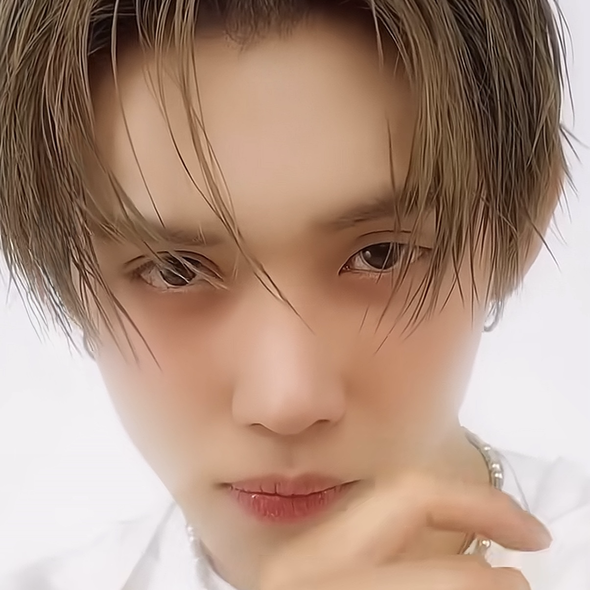 Foto aktivitas terbaru Yeonjun (TOMORROW X TOGETHER)