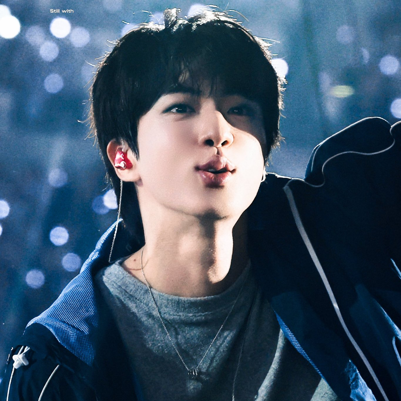 Foto aktivitas terbaru Jin (BTS)
